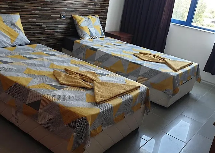 California Complex * Sunny Beach