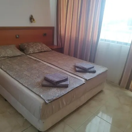 California Complex Apartament