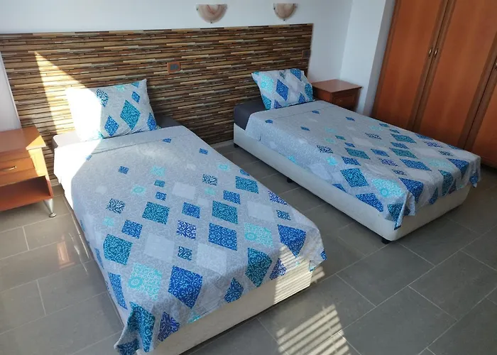 California Complex Σάνι Μπιτς