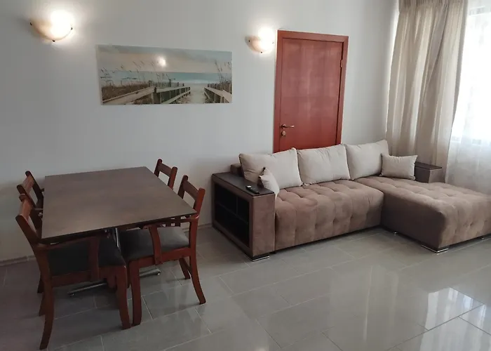 California Complex Διαμέρισμα *